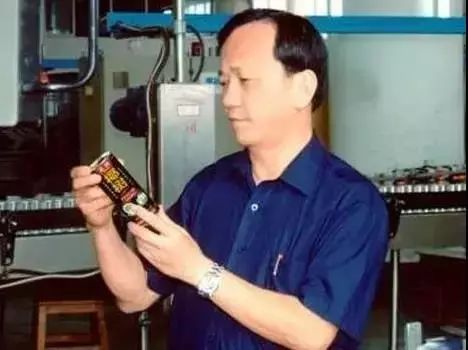 椰树牌广告擦边引发争议,椰树牌椰汁广告为何被罚款