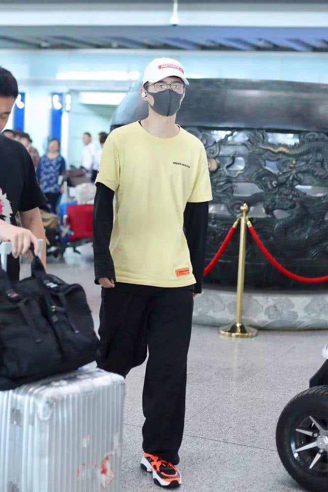 扒一扒宽裤子的那些事儿,驾驭不好,180㎝的陈晓也像170㎝