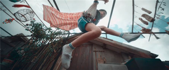 国庆档票房前三位均为国产影片,国庆档三强争霸票房