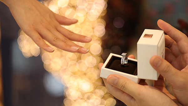 pt950的铂金钻戒50公分大概多少钱,pt950铂金钻戒现在多少钱一克