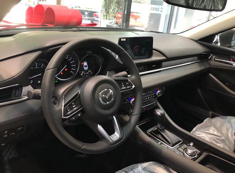 阿特兹内饰对比,体验马自达6阿特兹