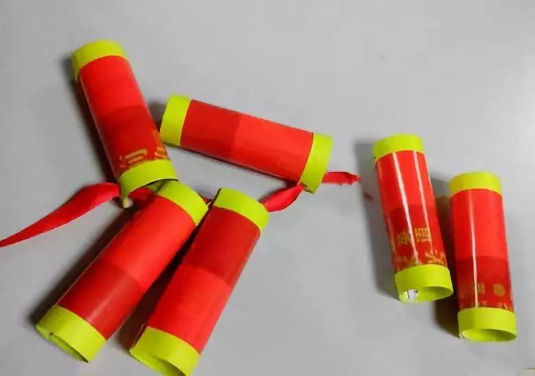 元旦节手工纸灯笼鞭炮,元旦手工立体鞭炮