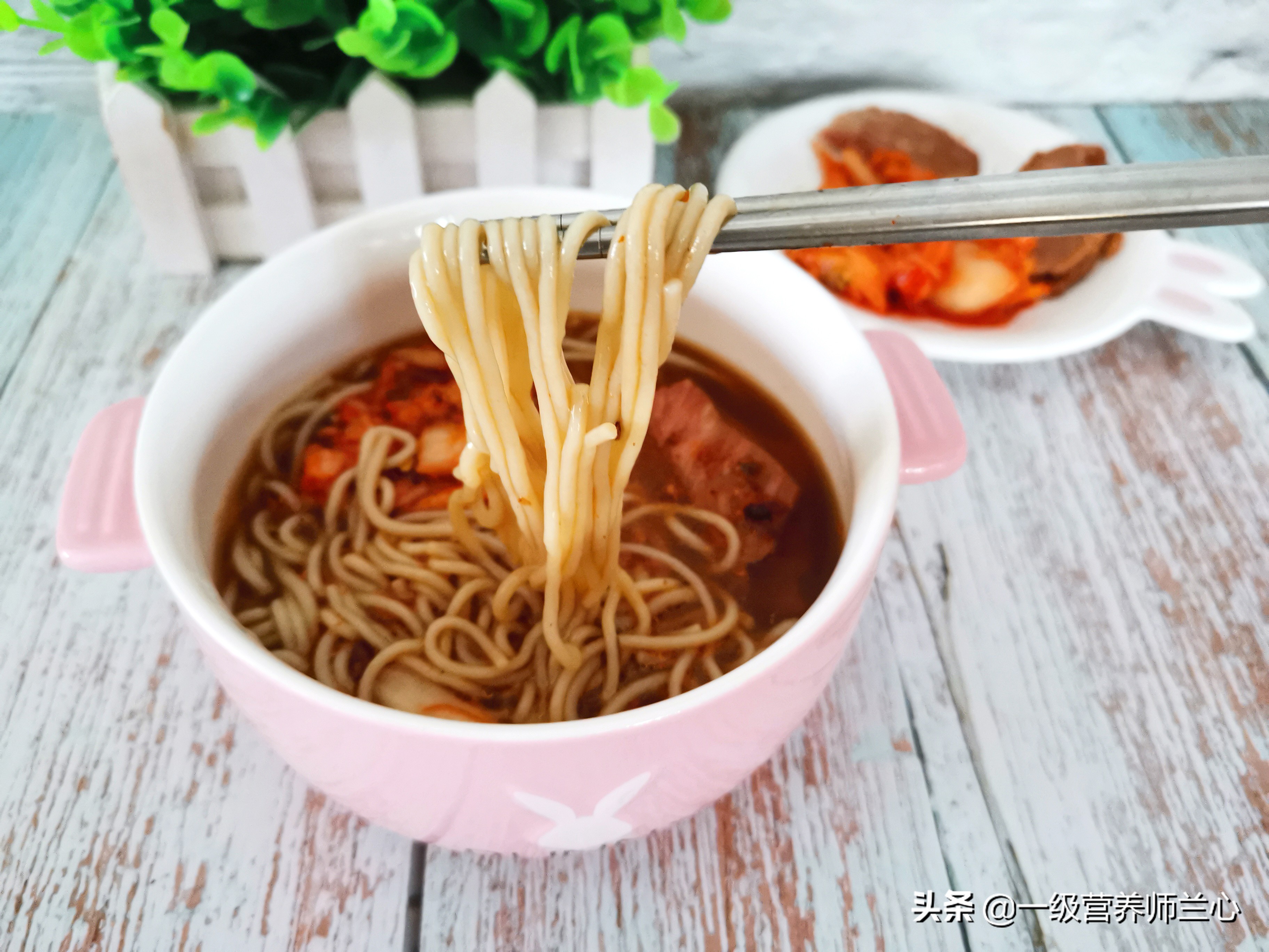 东北老公在家做烤冷面,广西冷面30元