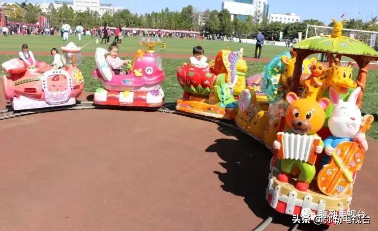 昆明弥勒人山人海,来弥勒玩人山人海