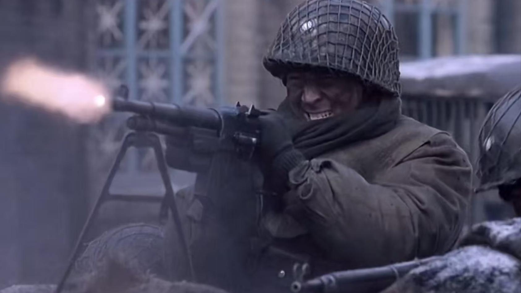 神作《集结号》，上映十几年无人超越，也是一部枪械视觉盛宴