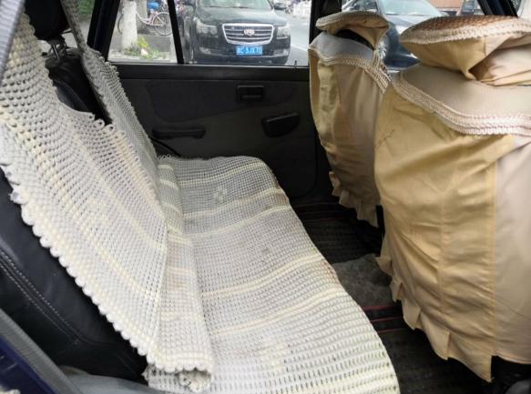 二手车市场价格长安铃木奥拓,刚拿驾照买一台二手车