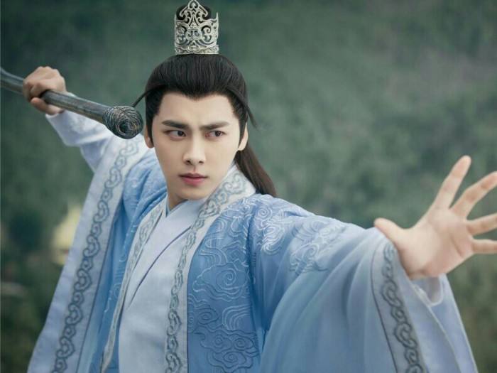 移动互联网时代的偶像工业，偶像的重新发明与粉丝身份的虚拟转向