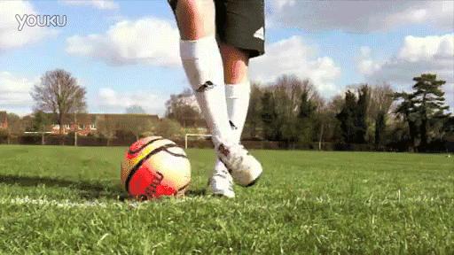 两次变向超炫过人技巧,5个初学者必会的实战过人技巧