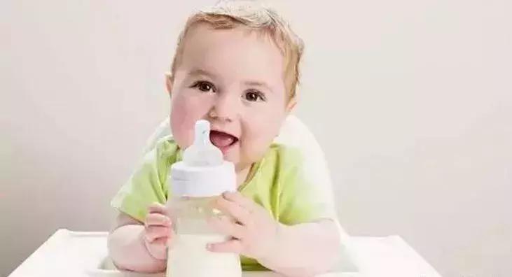 纯奶粉宝宝需要一直换着吃奶粉吗,新生儿吃奶粉可以吃多种奶粉吗