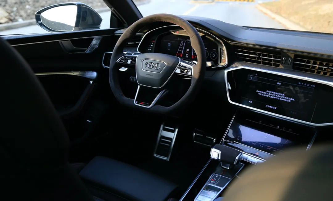 燃油车的魅力奥迪rs7,中国首台奥迪rs7-r