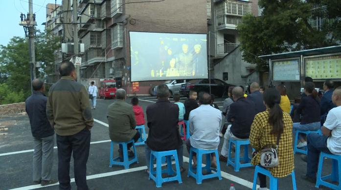 这板眼也太长了！南充嘉陵的西兴又创新了这个动作来做群众工作…