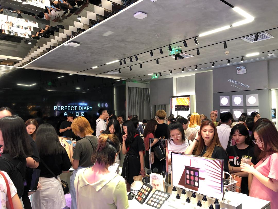 完美日记唇釉709和914的区别,完美日记金丝绒唇釉v10-v16介绍