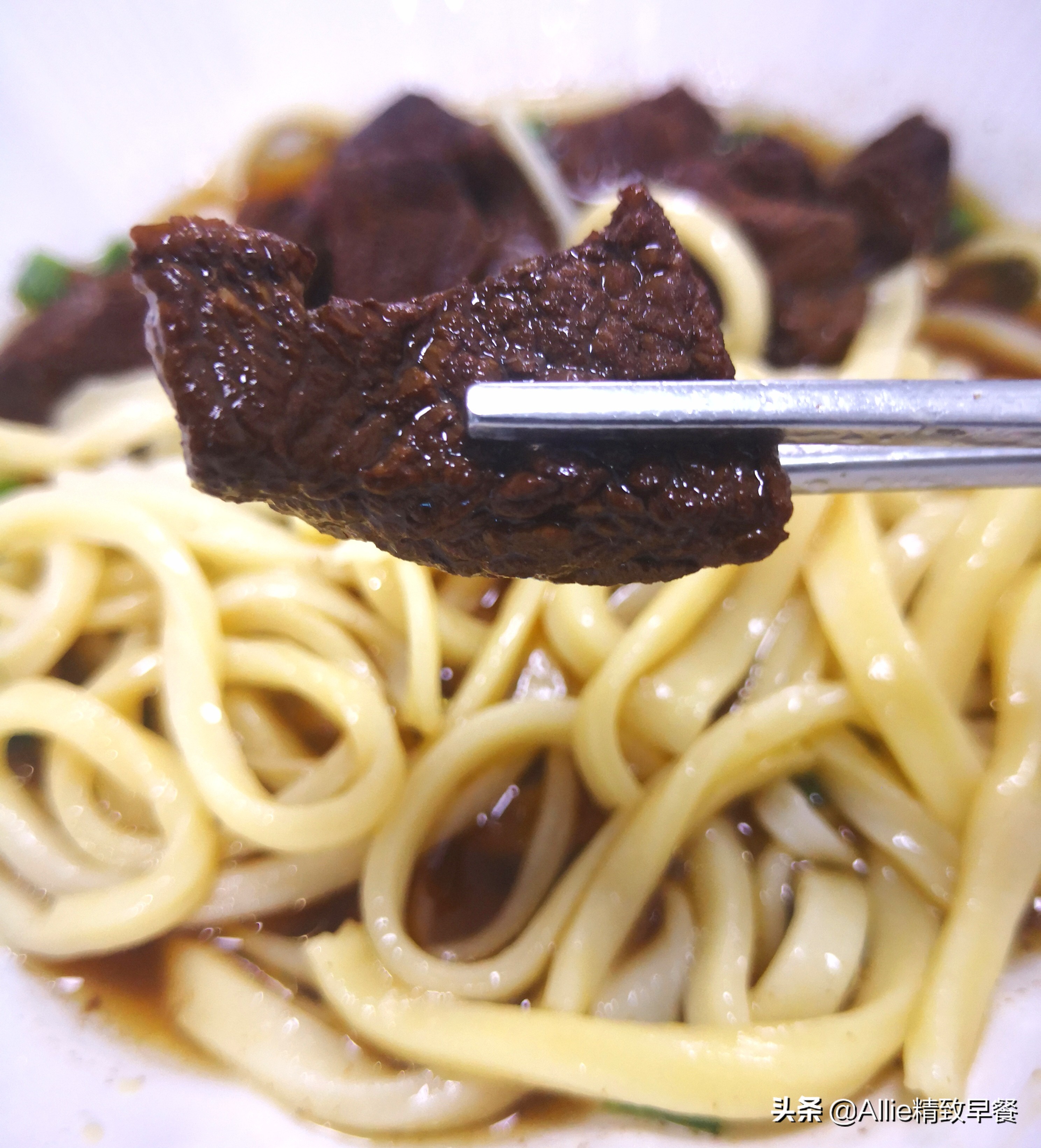 正宗牛肉拉面的做法全过程,牛肉拉面的面怎么制作