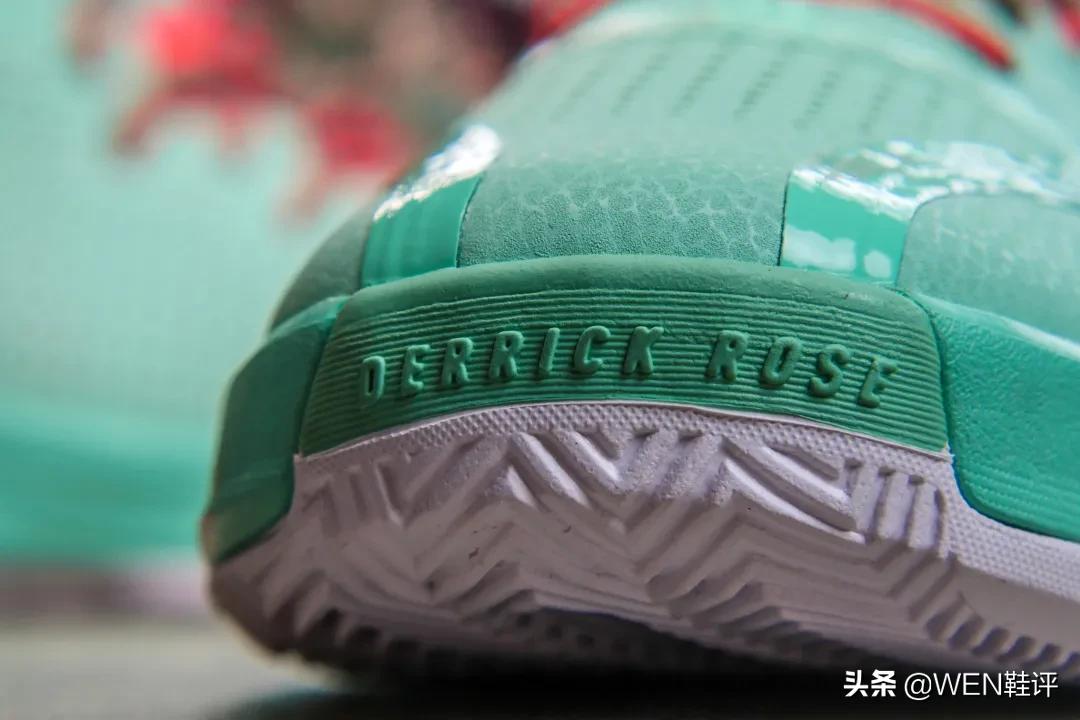 阿迪4d科技,阿迪又帅又能实战的球鞋