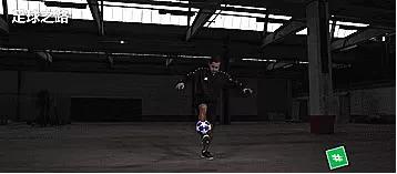 花式足球环绕地球,足球节奏变化技巧