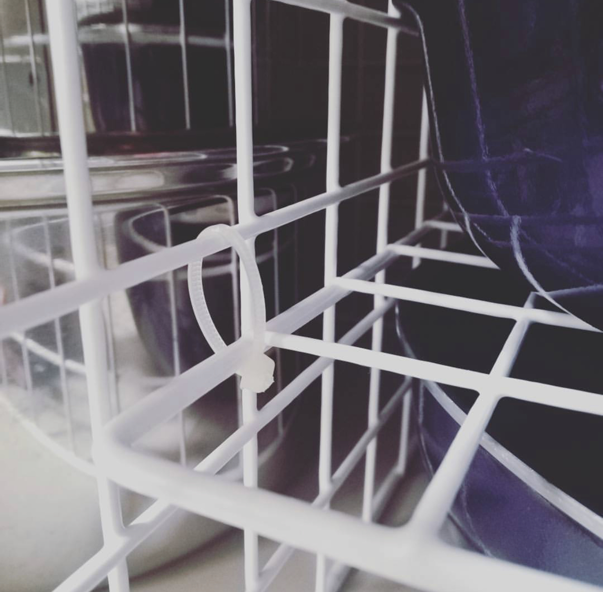 厨房锅具收纳墙上,锅具收纳小妙招废物利用