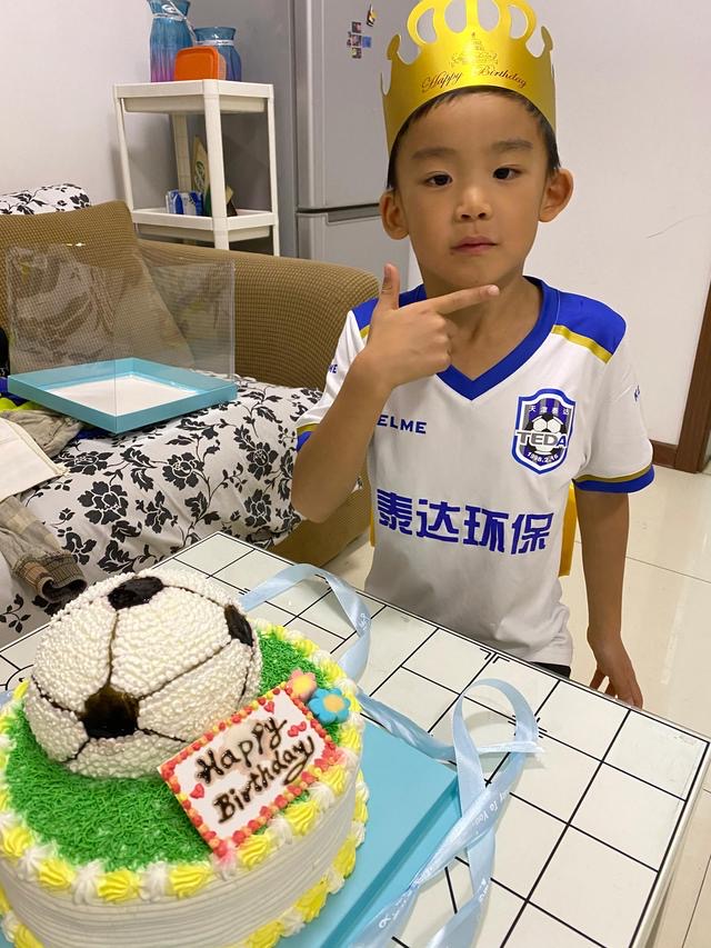 热爱踢球却踢不好,踢球是为了什么