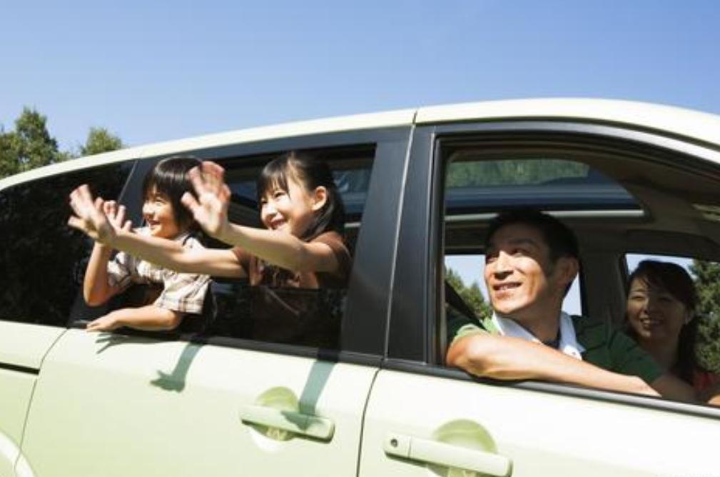 儿童晕车小常识,宝宝晕车别着急几招轻松解决难题