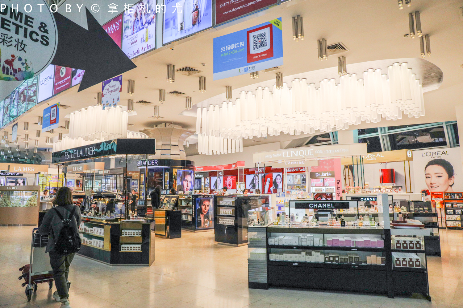 几百块机票飞香港,几百块钱飞机