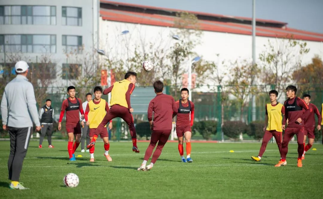 七彩云南足球超级联赛西双版纳,云南国际足球邀请赛决赛