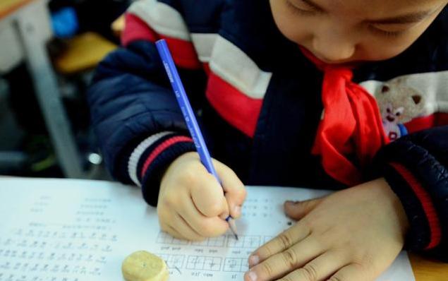 孩子不紧不慢该怎么办,孩子不磨蹭怎么治