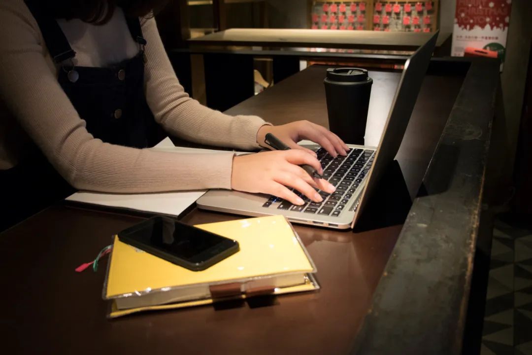 作者、平台利益纠葛难断，网文圈该何去何从？