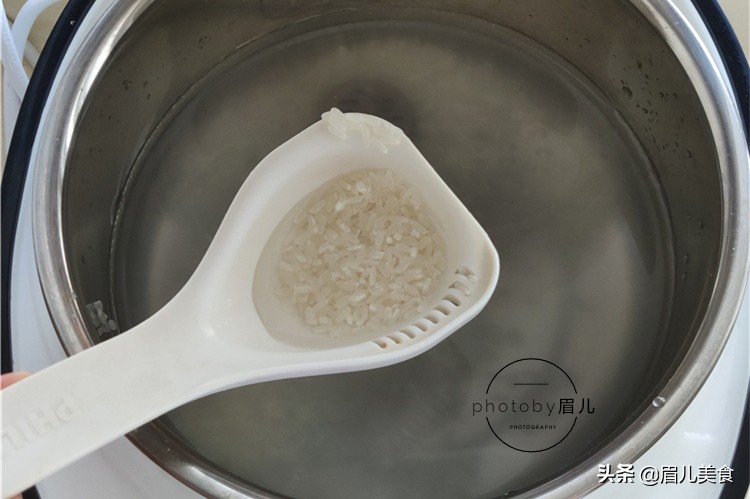 煮螃蟹粥要先炒一下吗,煮螃蟹粥不放姜片可以吗