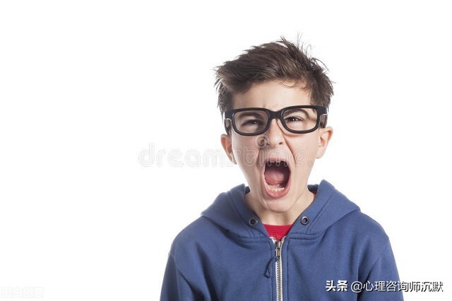 青春期孩子脾气大，父母不敢管，你不知道孩子盼着你管，方法给你