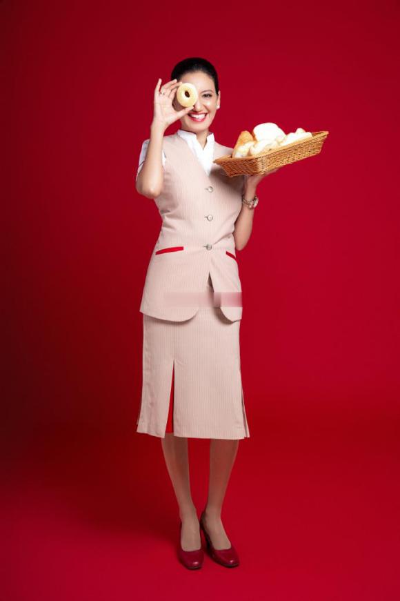 外航空姐制服大比拼 (外航制服赏析视频)