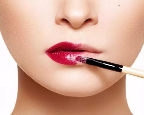 bb霜上妆不浮粉的技巧视频,化妆的正确步骤bb霜前面用什么