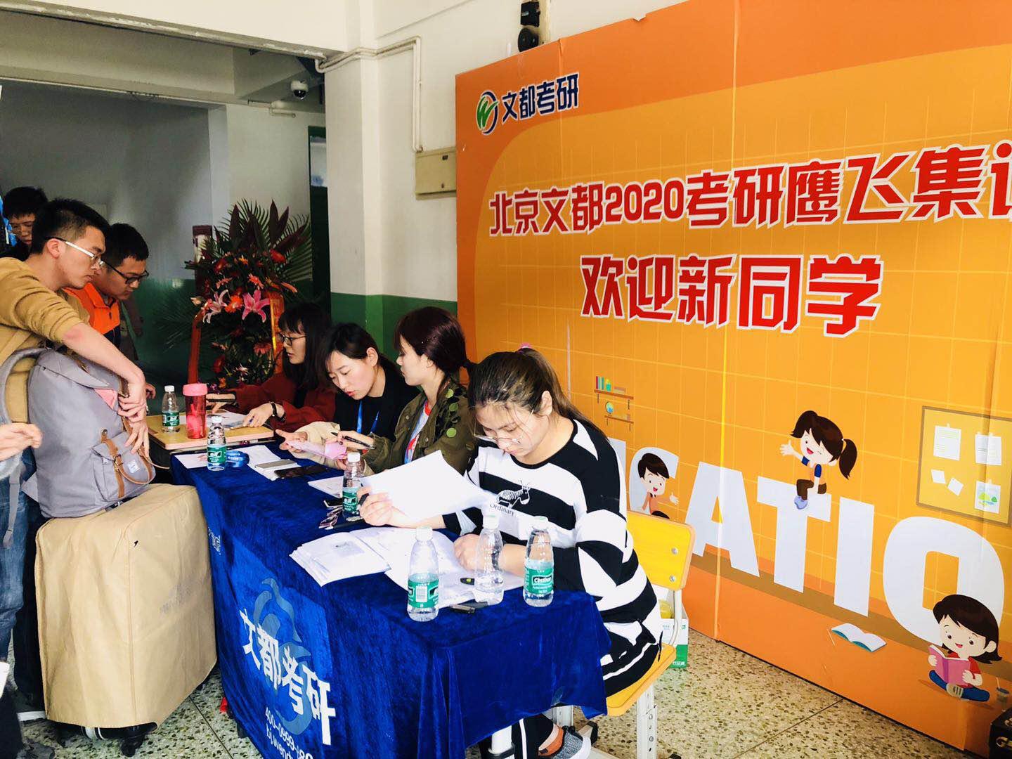 甯呭摜缇庡コ瀛﹂湼,缇庡コ甯呭摜瀛﹂湼