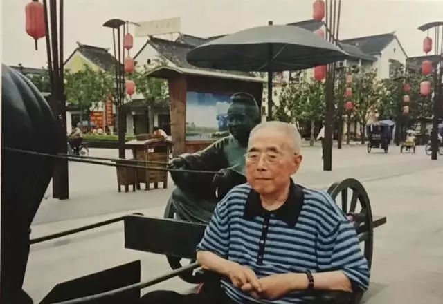 武磊西班牙人成名战,武磊是第一个攻破巴萨的亚洲人吗