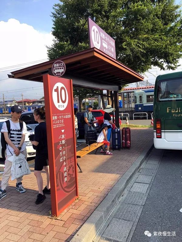 未见富士，幸运依在-秀峰阁湖月