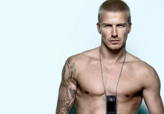 足球巨星贝克汉姆视频,c罗和贝克汉姆谁在足坛地位高