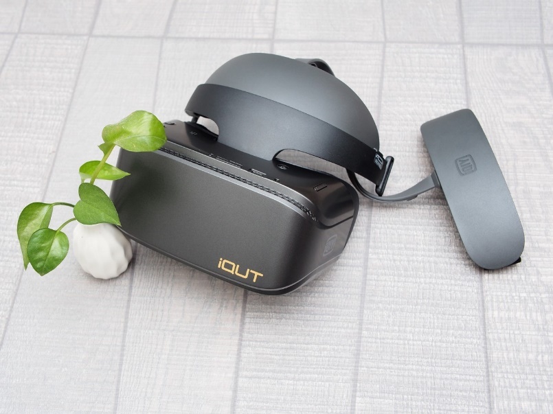 带你体验VR世界——爱奇艺奇遇2SVR一体机胶片灰