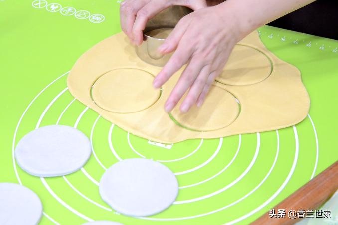 自然开花奶香开花馒头教程全过程,双层玫瑰花馒头教程全过程