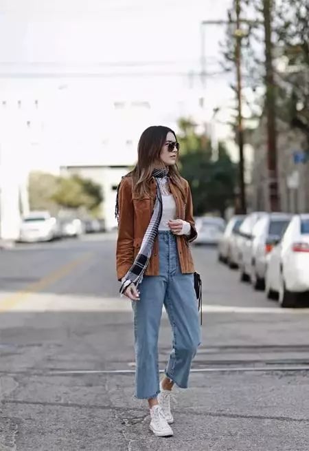 阔腿裤和窄版牛仔裤哪款显瘦,最流行的阔腿裤与牛仔裤