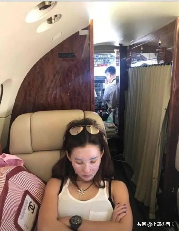 口服胶原蛋白真的有用吗,胶原蛋白眼霜真有用吗