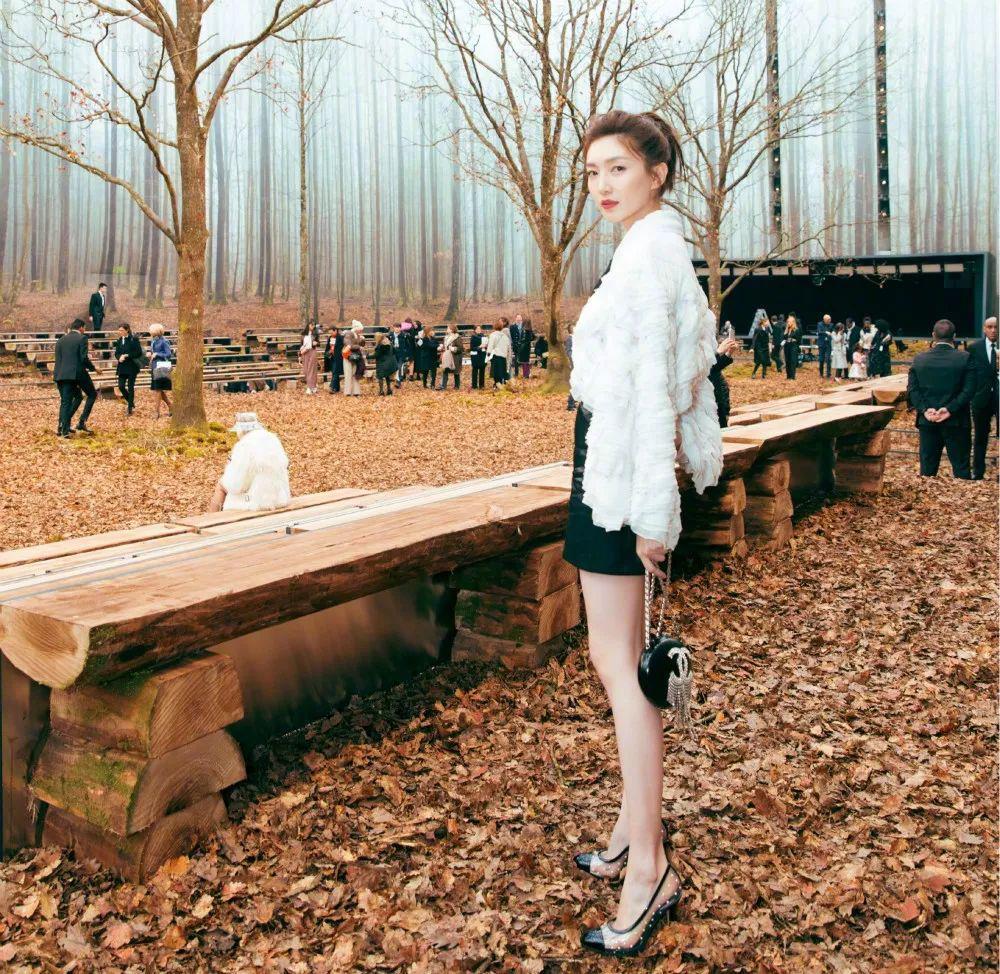 江疏影的显高显瘦轻熟气质穿搭,江疏影大红长靴秀长腿