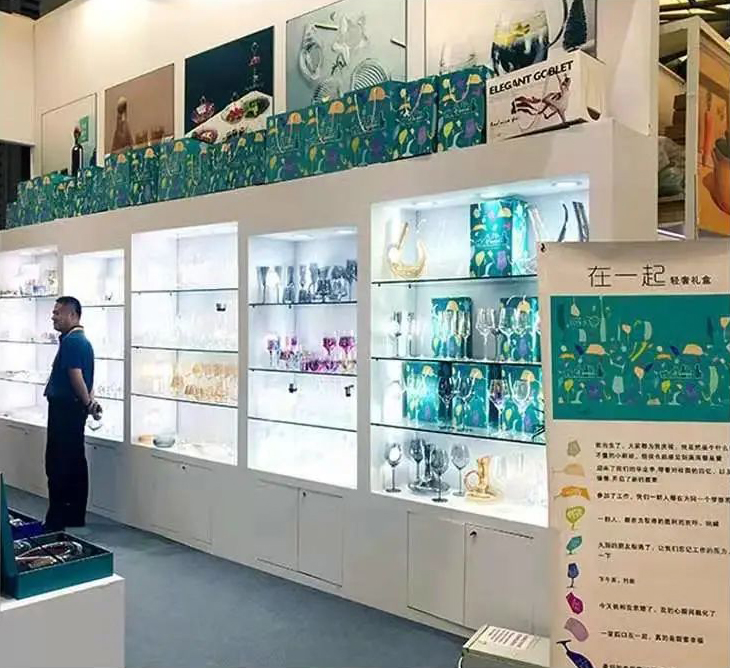 这套流光溢彩冰川碗,让居家生活更有格调、更精致