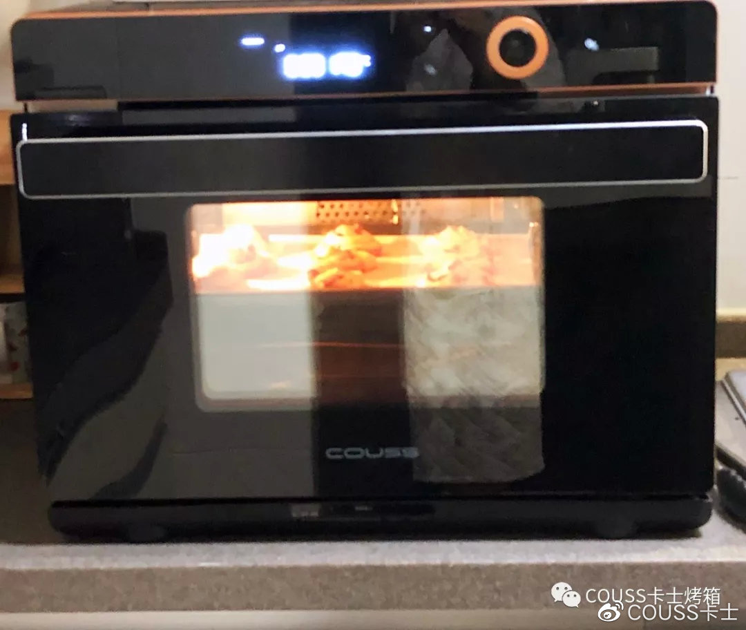 卡仕达酱酥粒面包,卡仕达酱蛋奶味面包