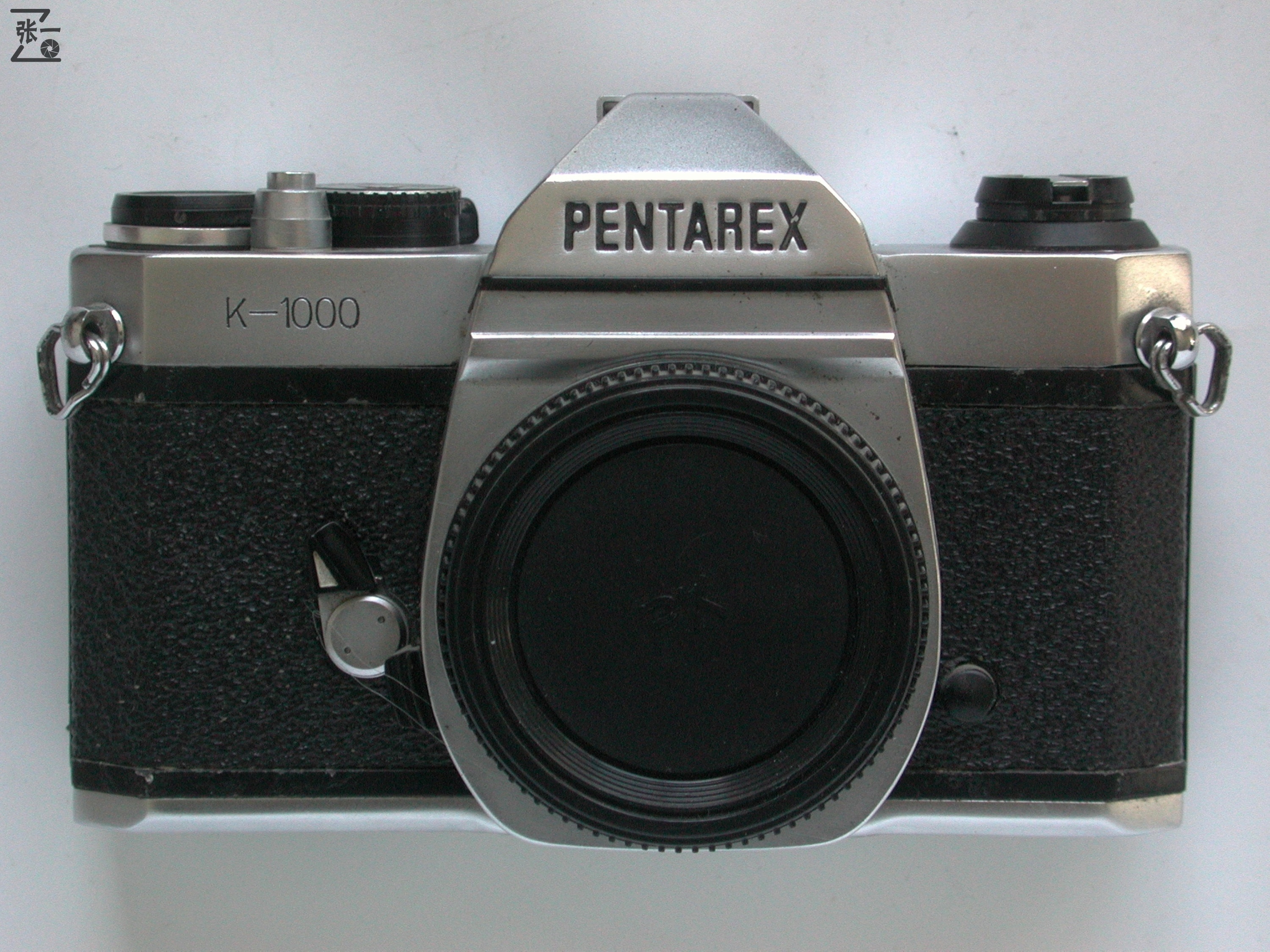 中国重庆生产的明佳MingcaMCK1000单反照相机