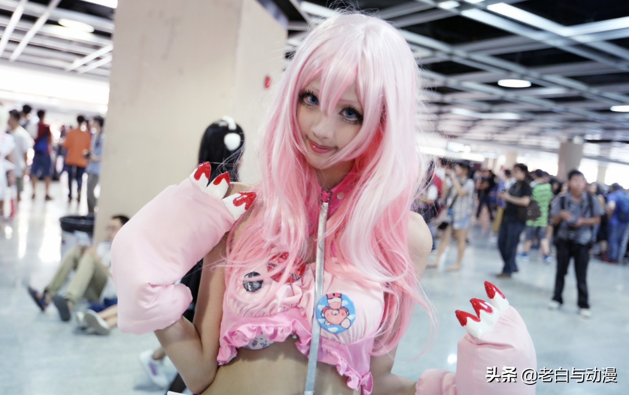 在漫展怎么吸引coser的注意力,漫展上如何和coser打招呼