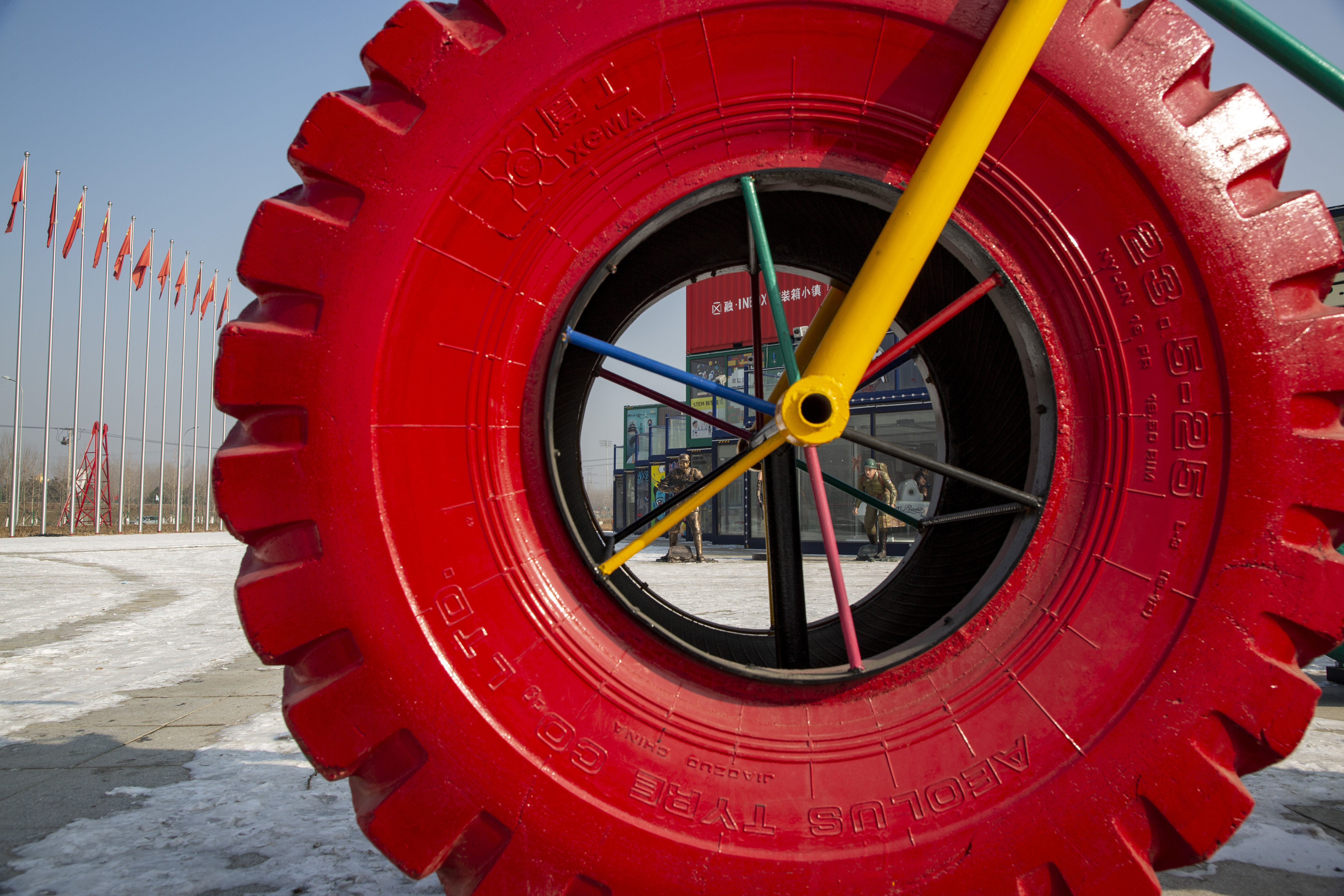 沈阳网红打卡地小火车,沈阳集装箱网红小镇花海