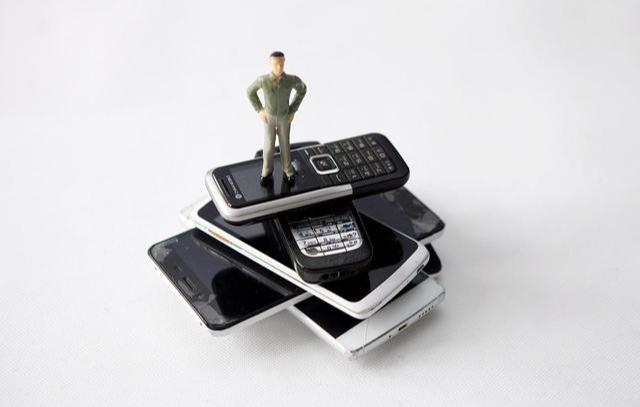 手机网购机和门店机的区别,网购手机和线下买手机区别