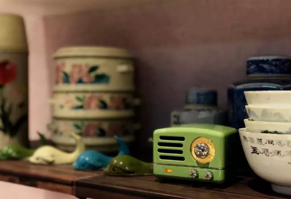 猫王收音机创始人视频,60岁创业造出猫王收音机