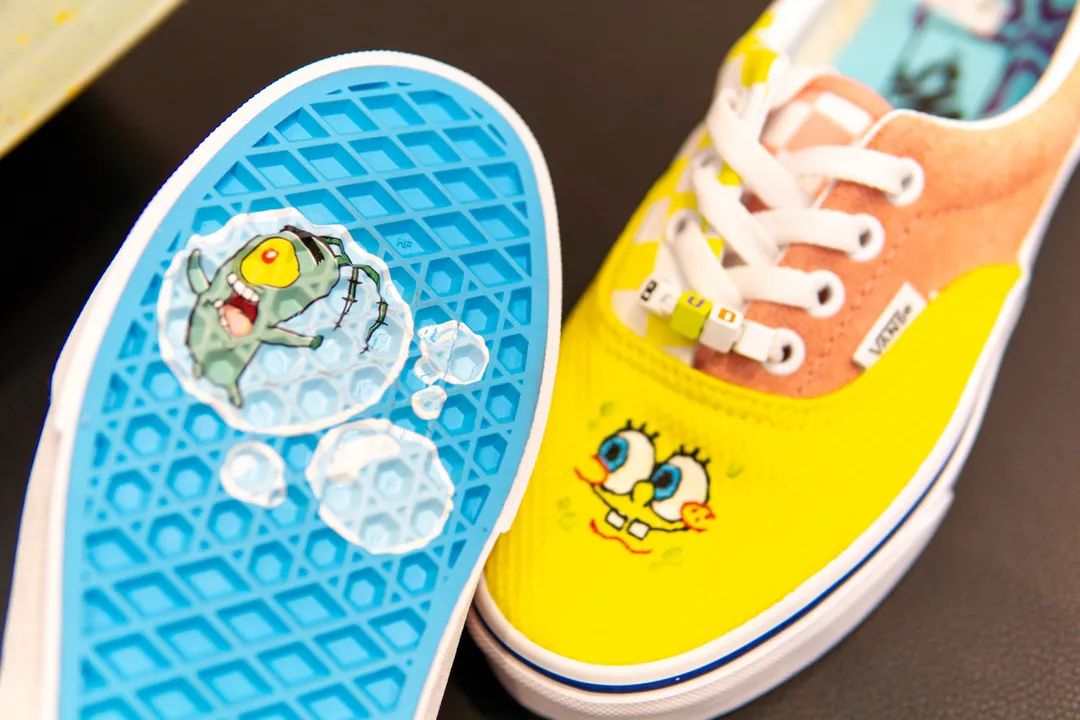 买护肤品送口红,买护肤品送化妆品