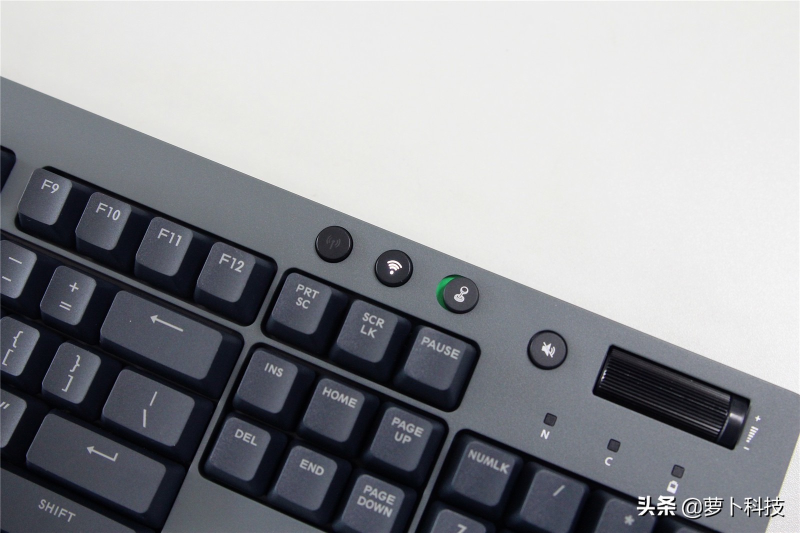 pc平板手机协同办公,平板适合的三模键盘