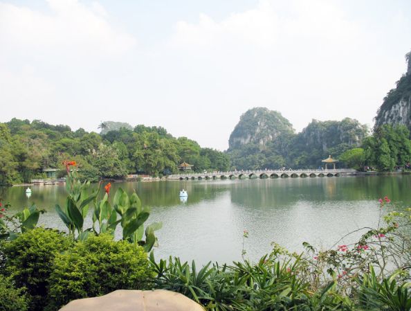 「词风雅韵」季国强｜守望沧桑追过往雄关似铁锁流年