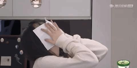 明星的现实生活是怎么样的,明星的生活与普通人有什么不一样